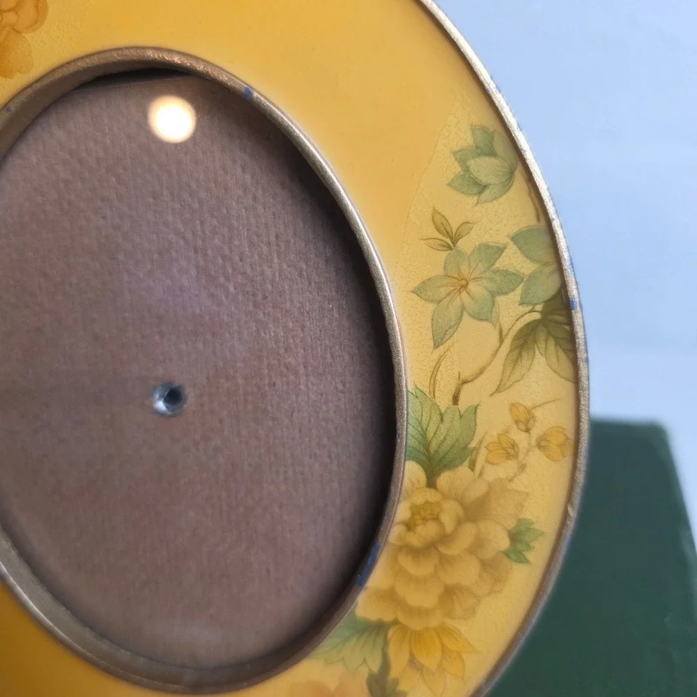 Vintage Bucklers Yellow Enamel Floral Oval Picture Frame Gold Tone Metal Easel